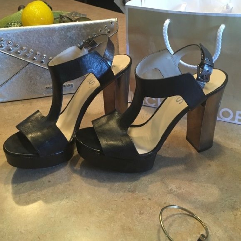 Kors Michael Kors Vernon T-bar Platform Sandals